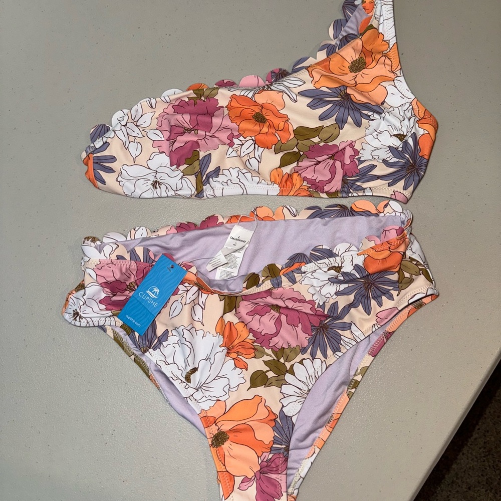 CUPSHE Floral One-Shoulder Bikini Set